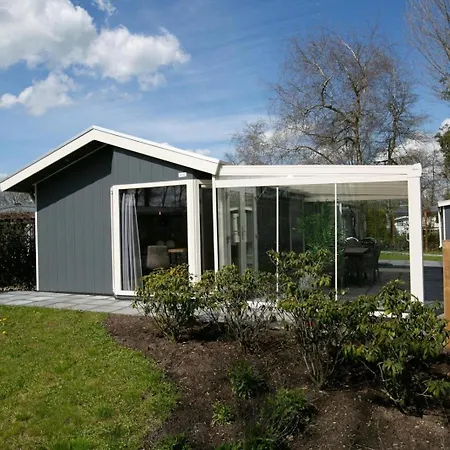 Recreatiepark En Jachthaven De Scherpenhof 3*