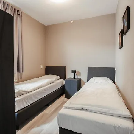Holiday park Recreatiepark En Jachthaven De Scherpenhof 3*