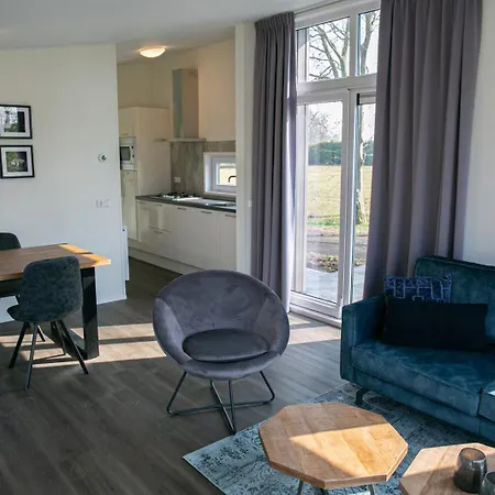 Recreatiepark En Jachthaven De Scherpenhof 3*