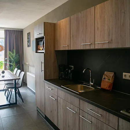 Recreatiepark En Jachthaven De Scherpenhof