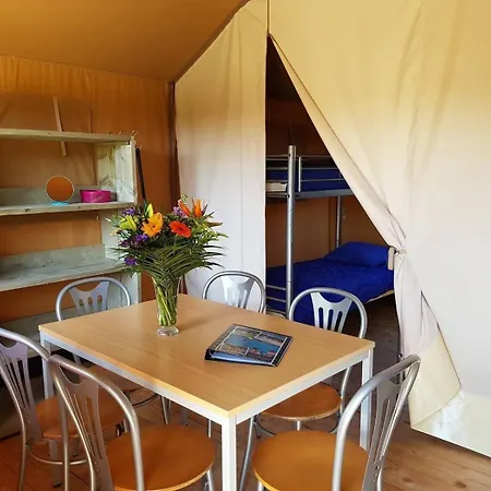 Recreatiepark En Jachthaven De Scherpenhof 3*