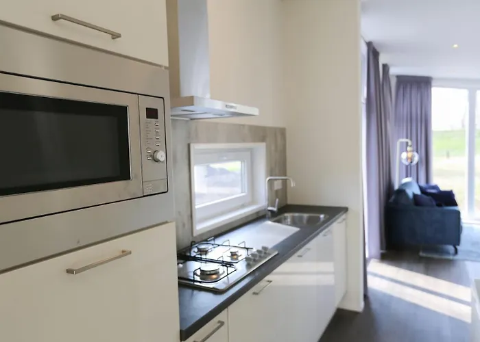 Recreatiepark En Jachthaven De Scherpenhof