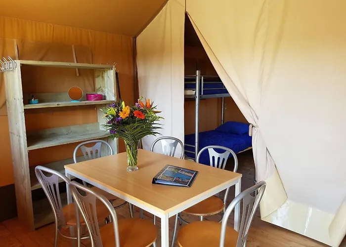 Recreatiepark En Jachthaven De Scherpenhof 3*