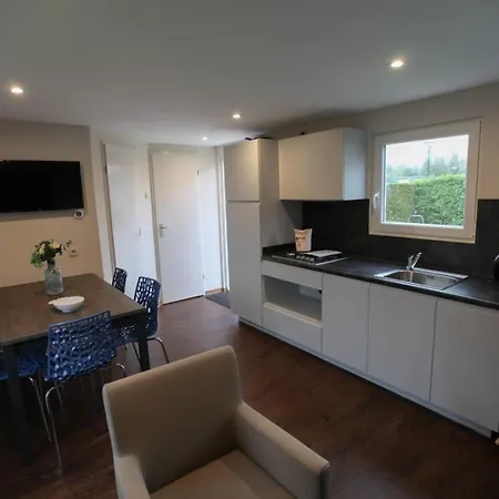 Recreatiepark En Jachthaven De Scherpenhof 3*