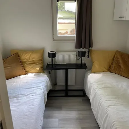 Recreatiepark En Jachthaven De Scherpenhof Aldeamento Turístico