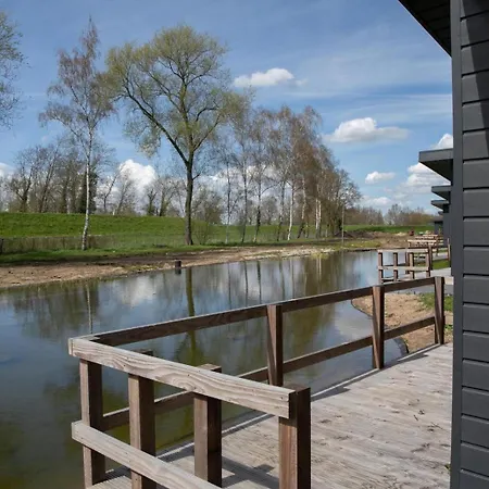 منتزه العطل Recreatiepark En Jachthaven De Scherpenhof