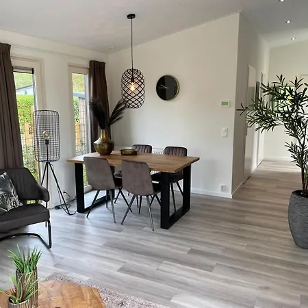 Recreatiepark En Jachthaven De Scherpenhof Aldeamento Turístico Terwolde