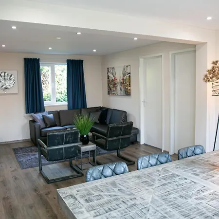 Recreatiepark En Jachthaven De Scherpenhof Aldeamento Turístico Terwolde