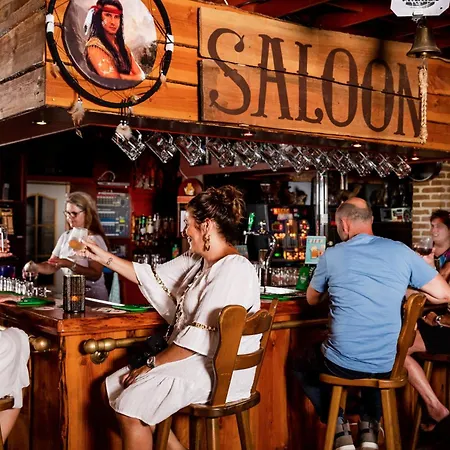 Aldeamento Turístico Recreatiepark En Jachthaven De Scherpenhof Terwolde