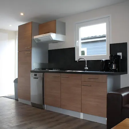 Aldeamento Turístico Recreatiepark En Jachthaven De Scherpenhof