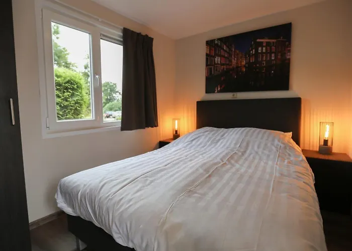 Recreatiepark En Jachthaven De Scherpenhof 3* Terwolde