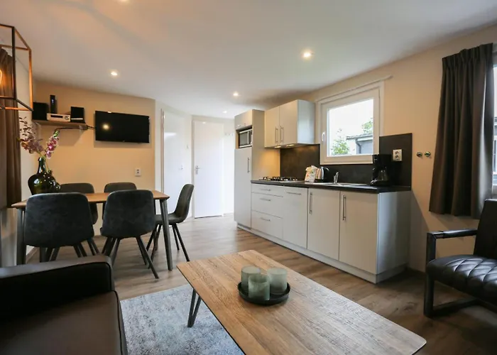 Recreatiepark En Jachthaven De Scherpenhof