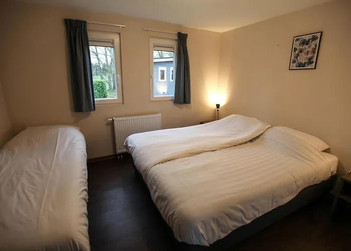 Recreatiepark En Jachthaven De Scherpenhof