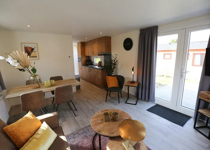 Semesterpark Recreatiepark En Jachthaven De Scherpenhof