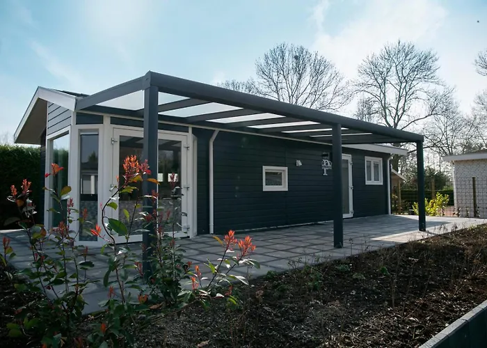 Semesterpark Recreatiepark En Jachthaven De Scherpenhof 3*