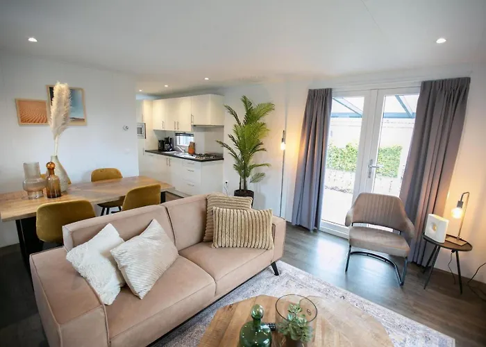 Semesterpark Recreatiepark En Jachthaven De Scherpenhof 3*