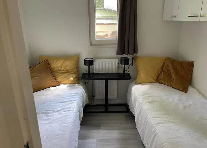 Recreatiepark En Jachthaven De Scherpenhof Semesterpark