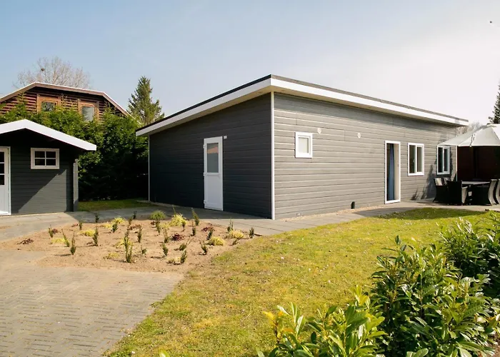 Recreatiepark En Jachthaven De Scherpenhof 3*